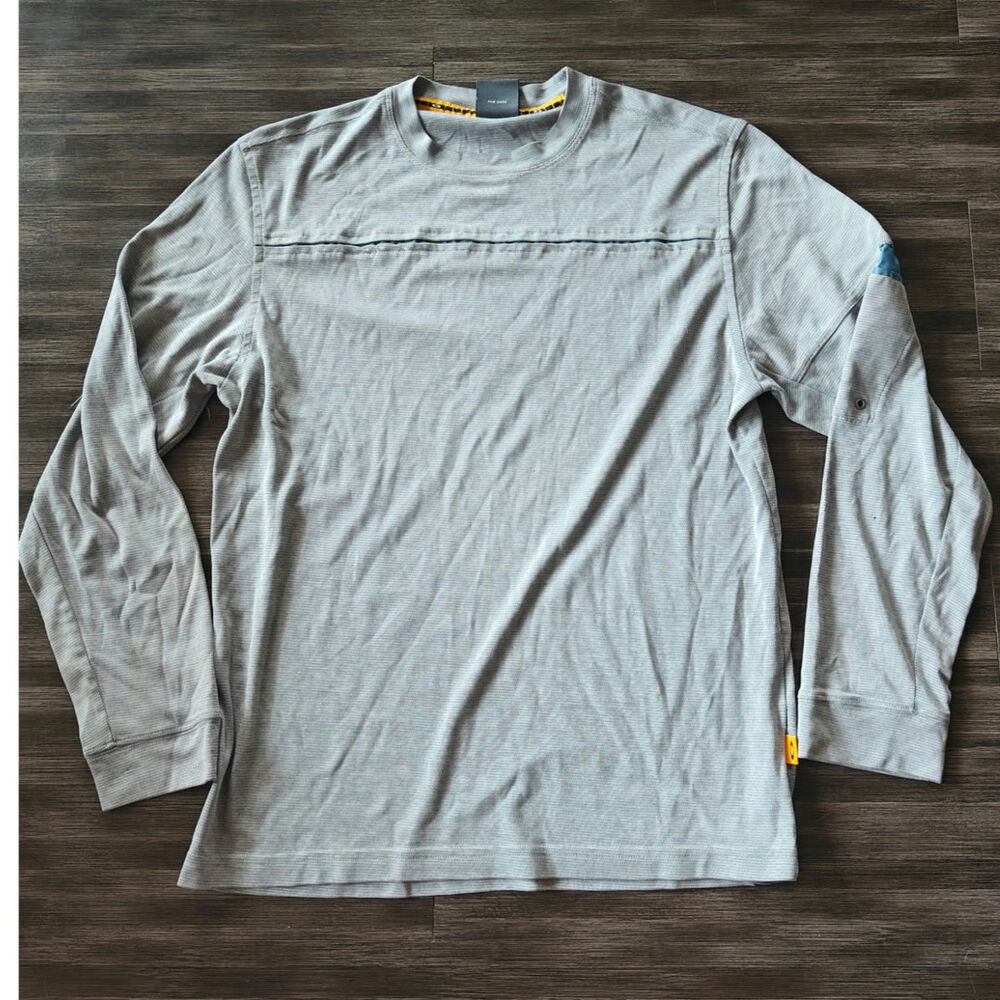 Vintage Oakley Y2K long sleeve shirt with sleeve pocket Small